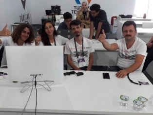 Karaelmas Teknoloji Takımı Finale Kalan Tek Lise Ekibi Olarak Büyük Bir Başarıya İmza Attı görseli